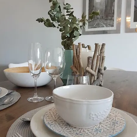 Sherry Apartment *